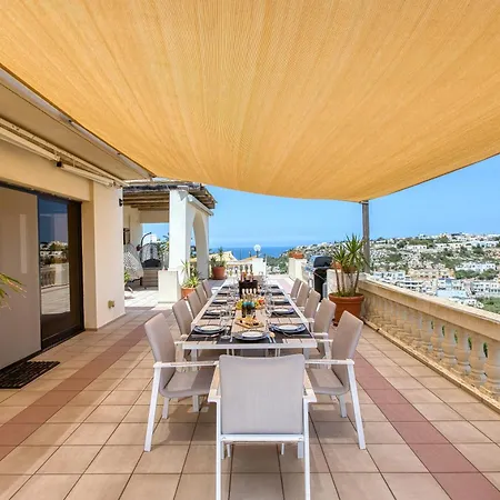 Villa D View 4 *