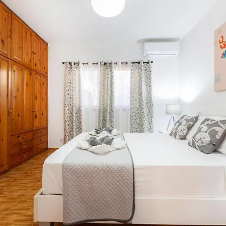 D View 4 * מליאהה