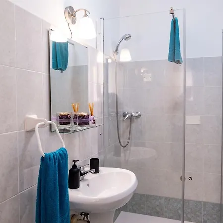 D View 4 מליאהה